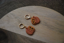 Load image into Gallery viewer, Sunflower Pumpkins
